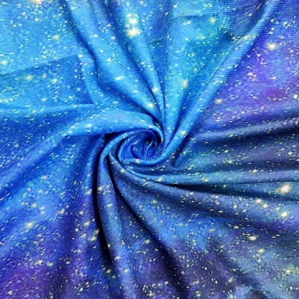 Outer Space-gardiner for gutter – Stanglomme, 132 cm x 160 cm – Blå, planeter, tåke, kosmos, svart, psykedelisk