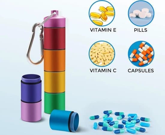 7-Day Pill Box, Small Aluminum Pill Box with 7 Compartments, Waterproof, Including Keychain (Colorful).