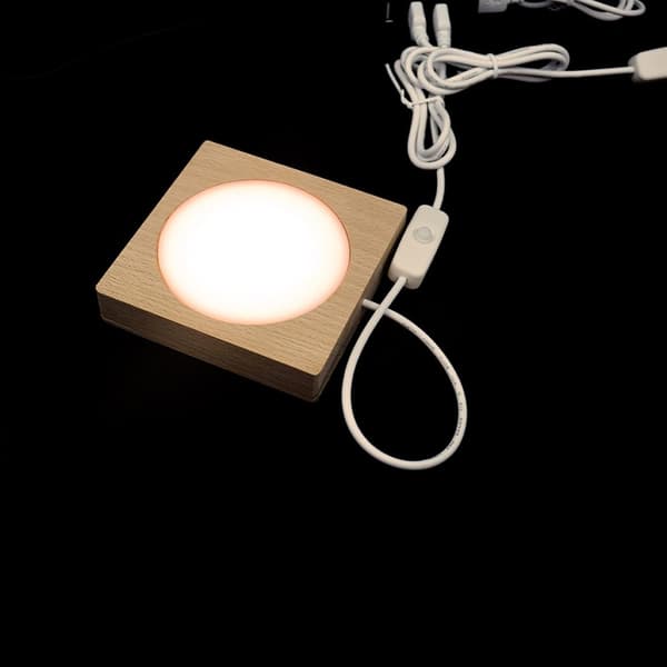 LED-displaybase Krystallglass Lysbase Stativ Tre LED-displaystativ for kunst (8*8*2cm)