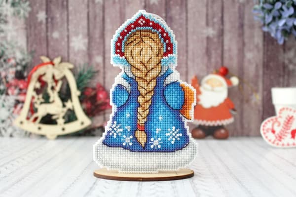 Broderikit Plastik Canvas MP Studia "Snejungfru" 8x13 cm