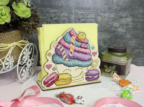 Träbroderi MP Studia "Servett "Konditor"" 13x11 cm