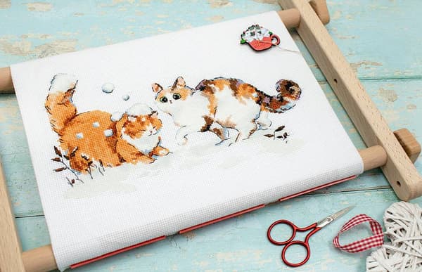 Broderikit LetiStitch L8813 - "Vinterkatte" 21x13 cm