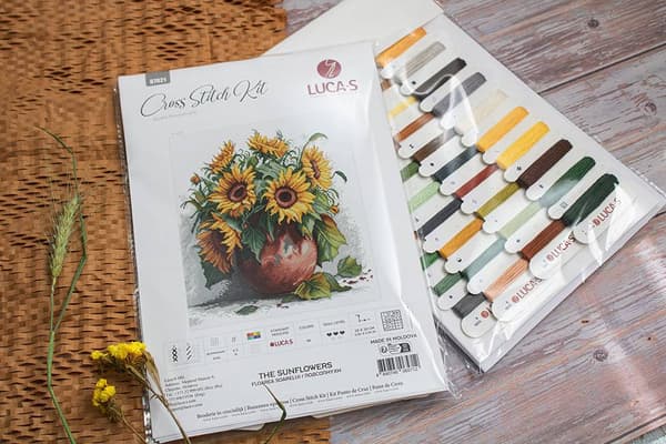 Broderikit Luca-S B7021 - "Solsikker" 28x30 cm