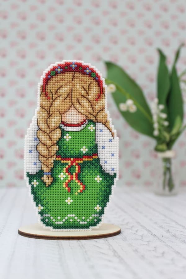 Broderisett Plastic Canvas MP Studia "Vår" 7x13 cm