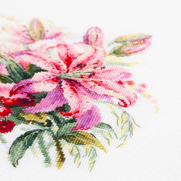 Broderikit Magic Needle "Rosa liljor" 18x18 cm