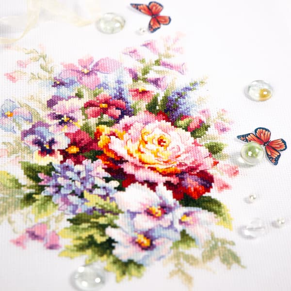 Broderisett Magic Needle "Sommerblomster" 19x26 cm