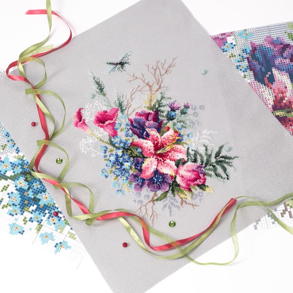 Broderikit Magic Needle "Tulipaner og lilje" 18x26 cm