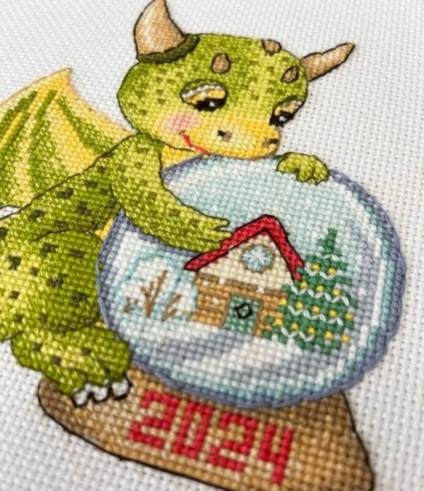 Broderikit Oven "Dragens drøm" 13x13 cm