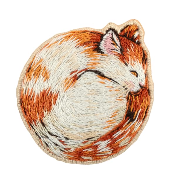 Broderikit Panna "Levende billede sovende kattebroche" 4.5x4.5 cm