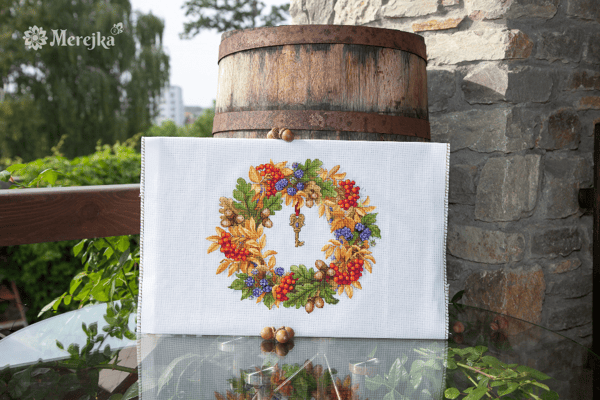 Broderikit Merejka K-99 - "Efterårskrans" 28x24.5 cm