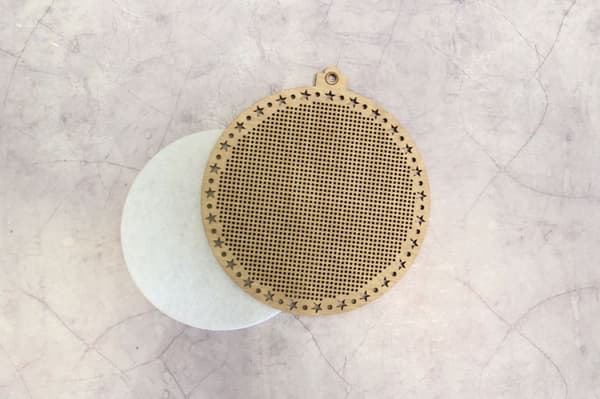 Broderikit med pärlor MP Studia "Julgran" 11x12 cm