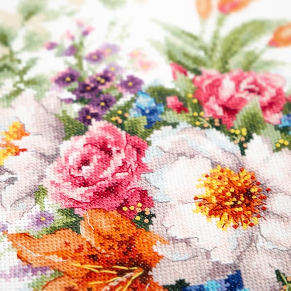 Broderikit Magic Needle "Bløde blomster" 26x19 cm