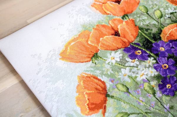 Broderisett Luca-S B2368 - "Valmue" 28.5x28 cm