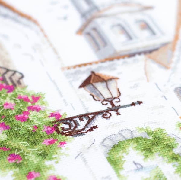 Broderikit Magic Needle "Den gamle gade" 18x26 cm