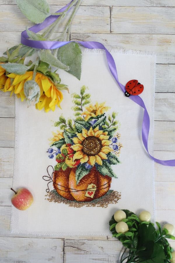 Broderikit MP Studia "Sommarpresent" 14x22 cm