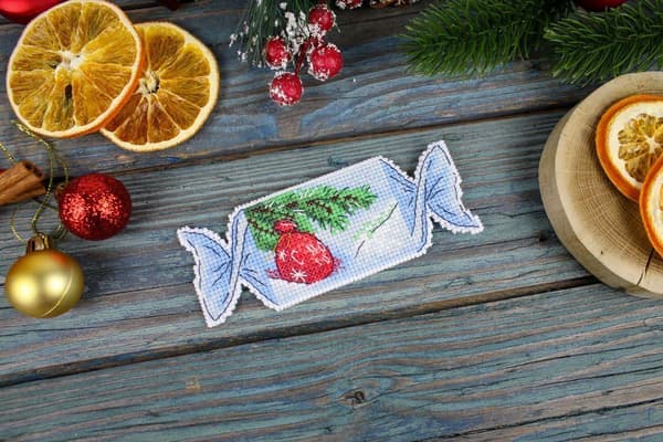 Broderikit plastic canvas MP Studia "Julgodis Nr. 3" 5x13cm