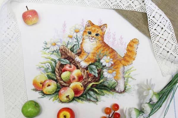 Broderisett MP Studia "Rød katt gartner" 23x19 cm