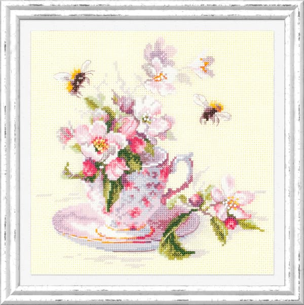 Broderisett Magic Needle "Kopp og epleblomst" 21x21 cm