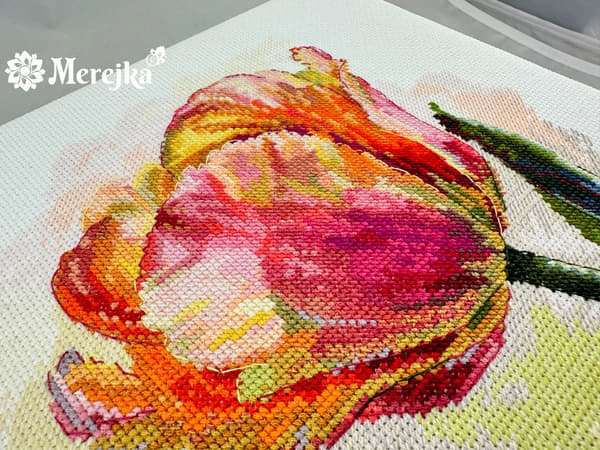 Broderikit Merejka K-248 - "Papegøjetulipan" 21x21 cm