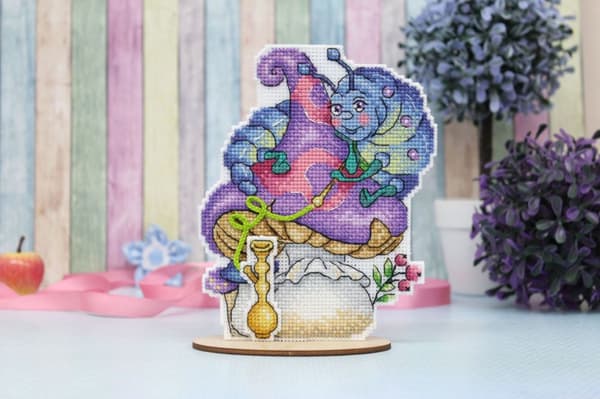 Broderisett Plastic Canvas MP Studia "Vis larve" 12x15 cm