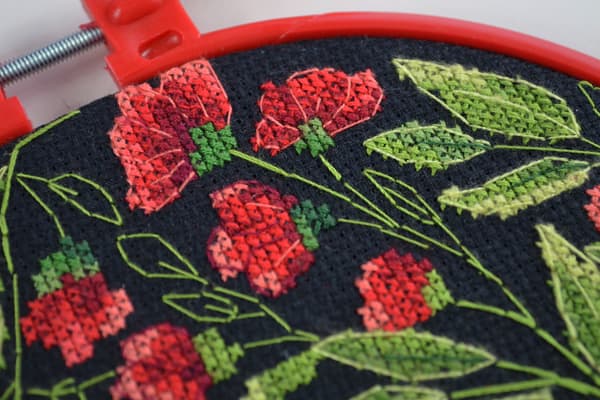 Broderisett Abris Art "Blomsterdansen" 17x17cm