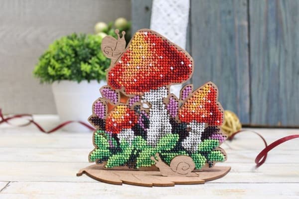 Perlebroderi MP Studia "Fluesvamp" 12x13 cm