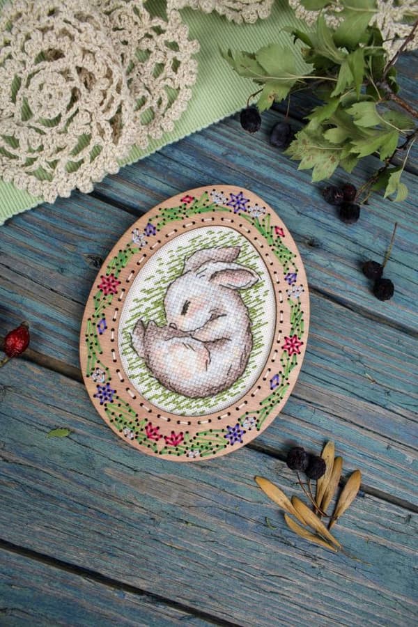 Broderikit med ramme MP Studia "Miniature. Sovende kanin" 11x14cm