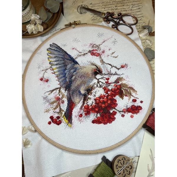 Broderikit Andriana "Svala" 19x19,5 cm