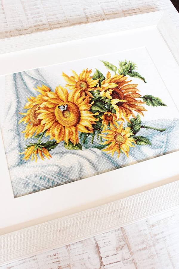 Broderisett Luca-S B2264 - "Solsikker" 33.5x25.5 cm