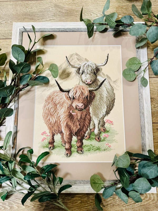 Broderisett Riolis "Høylandsvenner" 30x40 cm