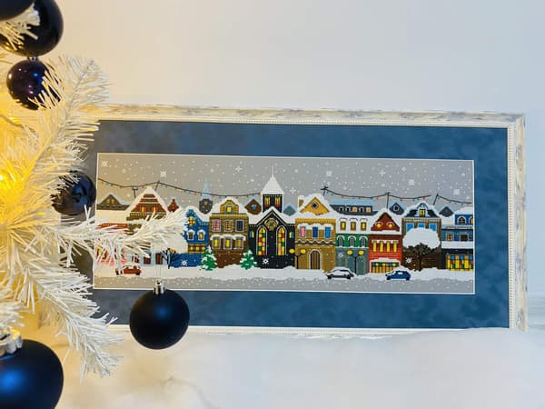 Broderisett Riolis "Juleby" 60x21 cm