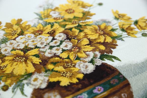 Broderikit Panna "Buket med gule blomster" 31x38 cm
