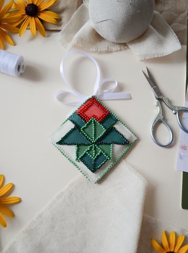 Broderikit med perler Abris Art "Roseknopp" 13,2x6,6cm