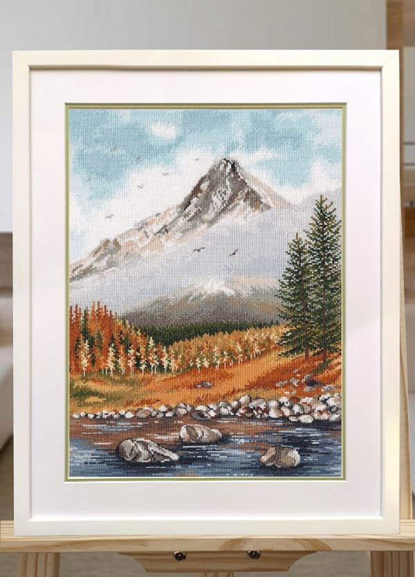 Broderikit Oven "Efterår i bjergene" 25x35 cm