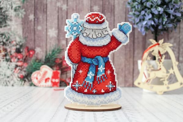 Broderisett Plastic Canvas MP Studia "Fader Frost" 10x13 cm