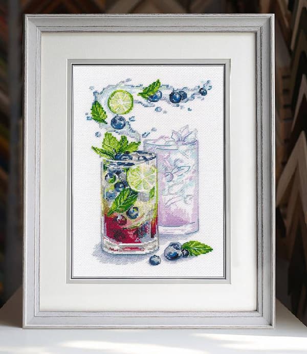 Broderikit Oven "Blåbærcocktail" 15x23 cm