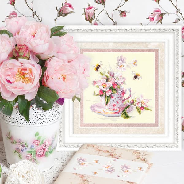 Broderikit Magic Needle "Kop og æbleblomst" 21x21 cm