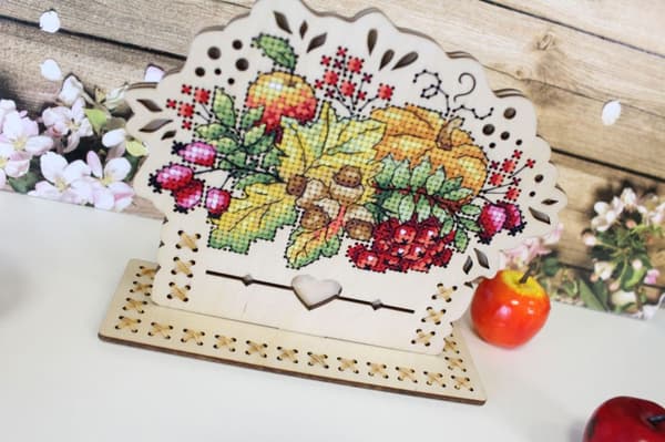 Broderikit med korssting på træ MP Studia "Efterårsbuket" 16x13 cm