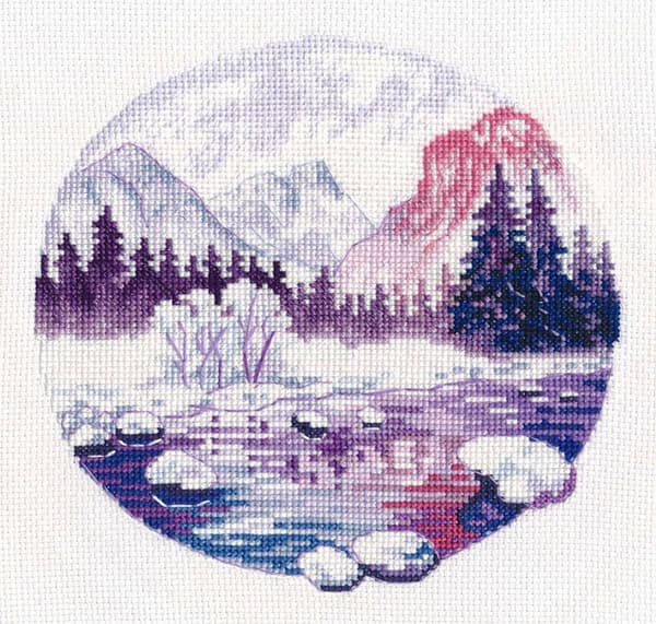 Broderikit Oven "Lila drömmar" 15x16 cm