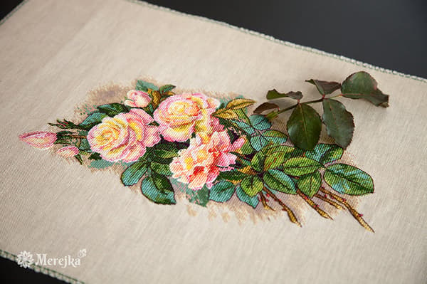 Broderikit Merejka K-67A - "Vintageroser" 15x29 cm