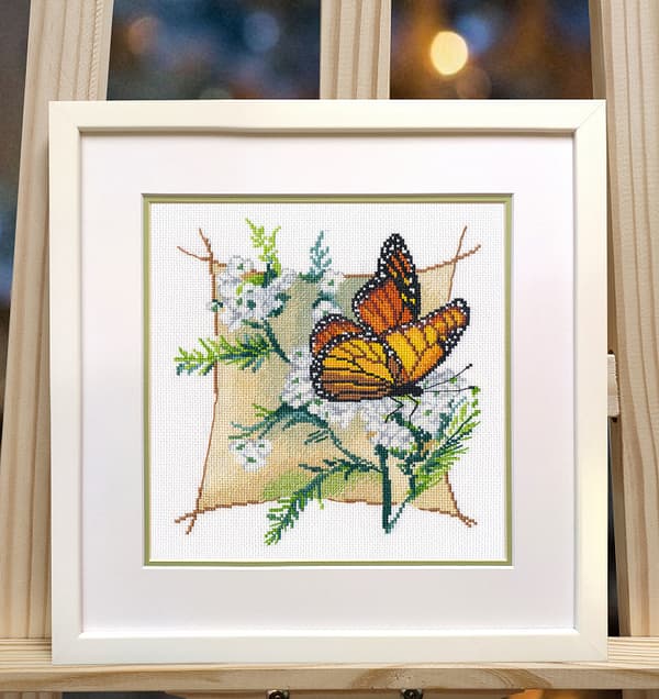 Broderisett Oven "Sommerfugl" 18x20 cm