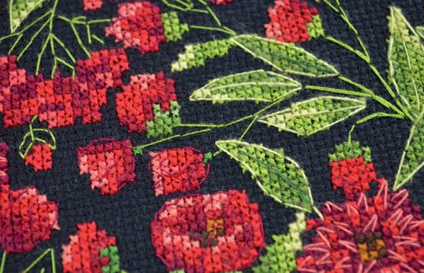 Broderikit Abris Art "Blomsterdansen" 17x17cm