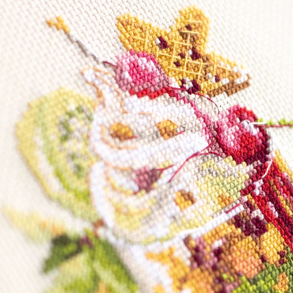 Broderikit Magic Needle "Kirsbærdessert" 17x17 cm