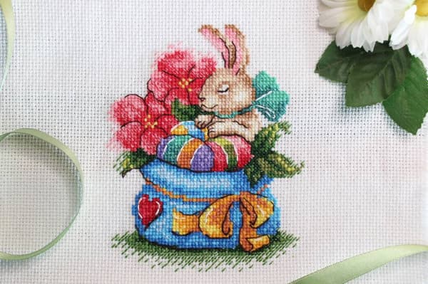 Broderikit MP Studia "Kanin i blomster" 11x14 cm