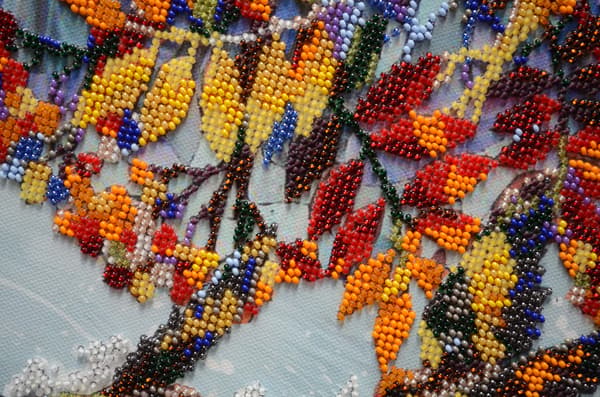 Broderikit med perler Abris Art "Under rognetreet" 23x26cm