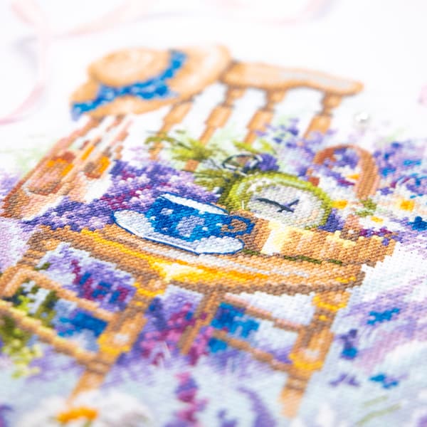 Broderikit Magic Needle "Byferier" 18x28 cm