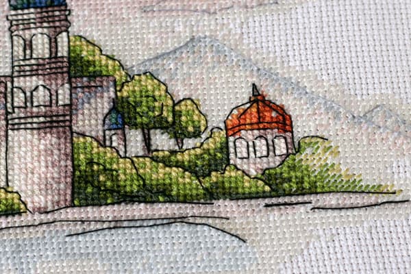 Broderikit Abris Art "Farvede kupler" 38x18cm