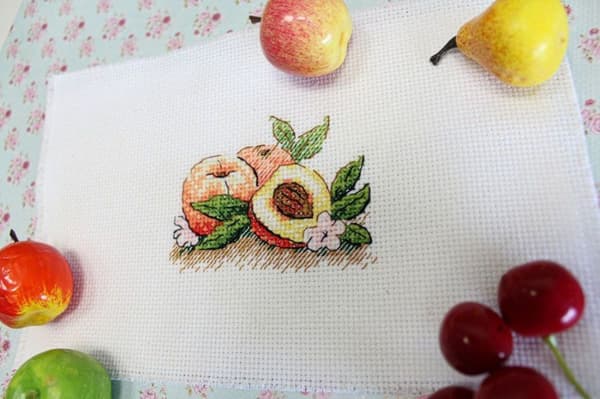 Broderikit MP Studia "Sydlig persika" 9x6 cm
