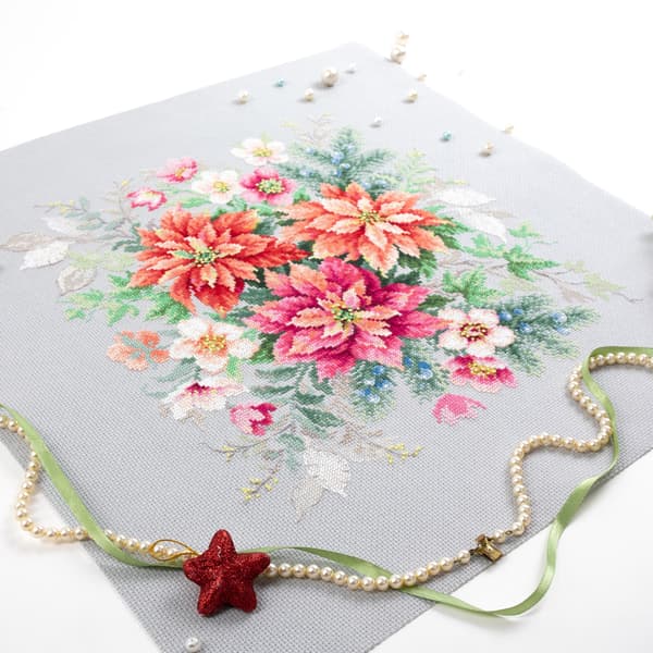 Broderisett Magic Needle "Blomstermagi. Julestjerne" 30x30 cm