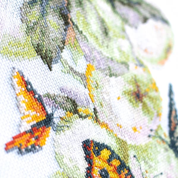 Broderisett Magic Needle "Sommerfugler og epler" 21x27 cm